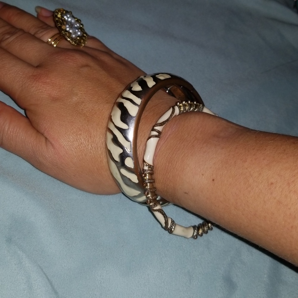 Bangle bracelets - Picture 3 of 6
